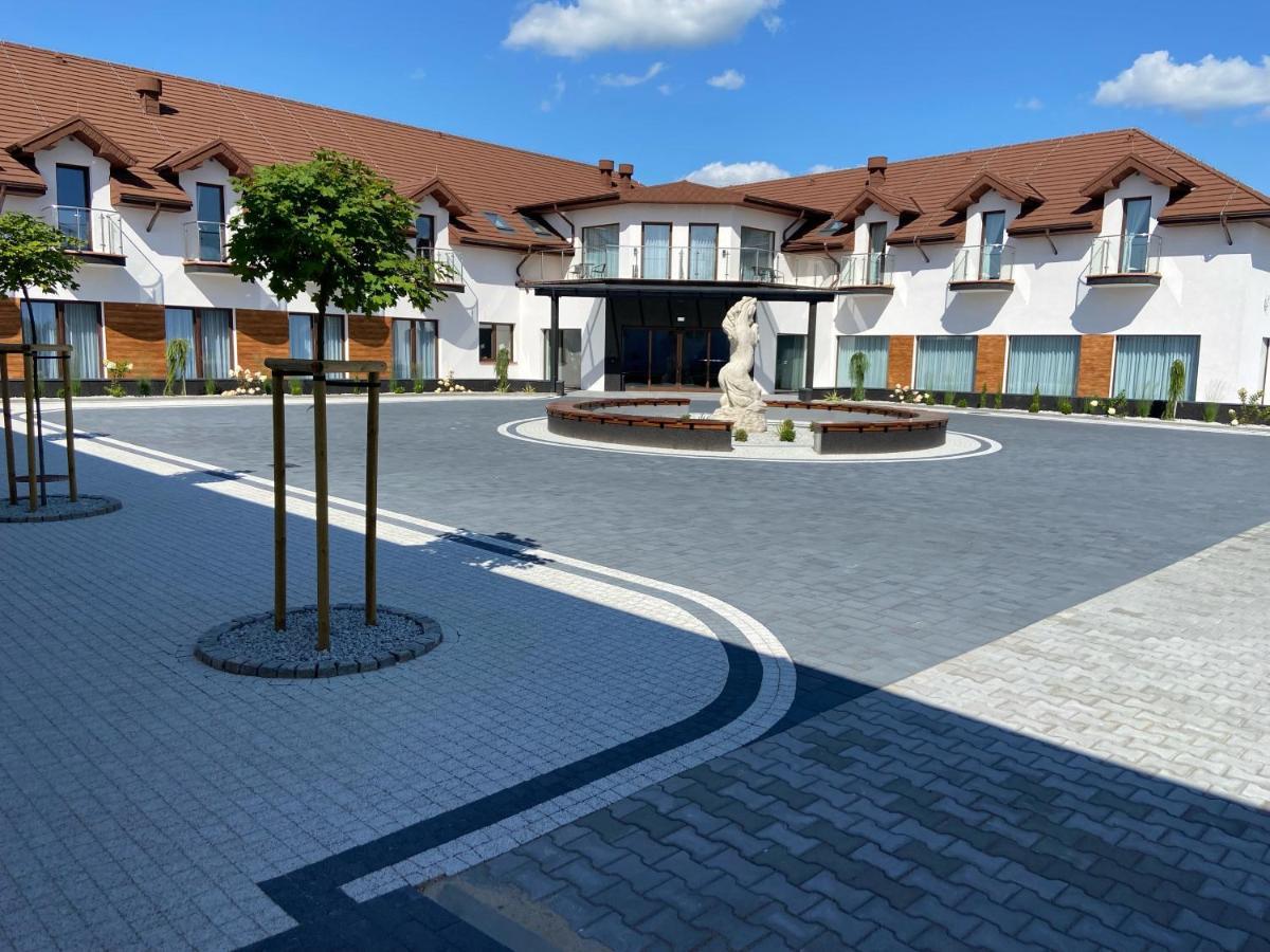 Hotel Sebory Przasnysz Eksteriør bilde