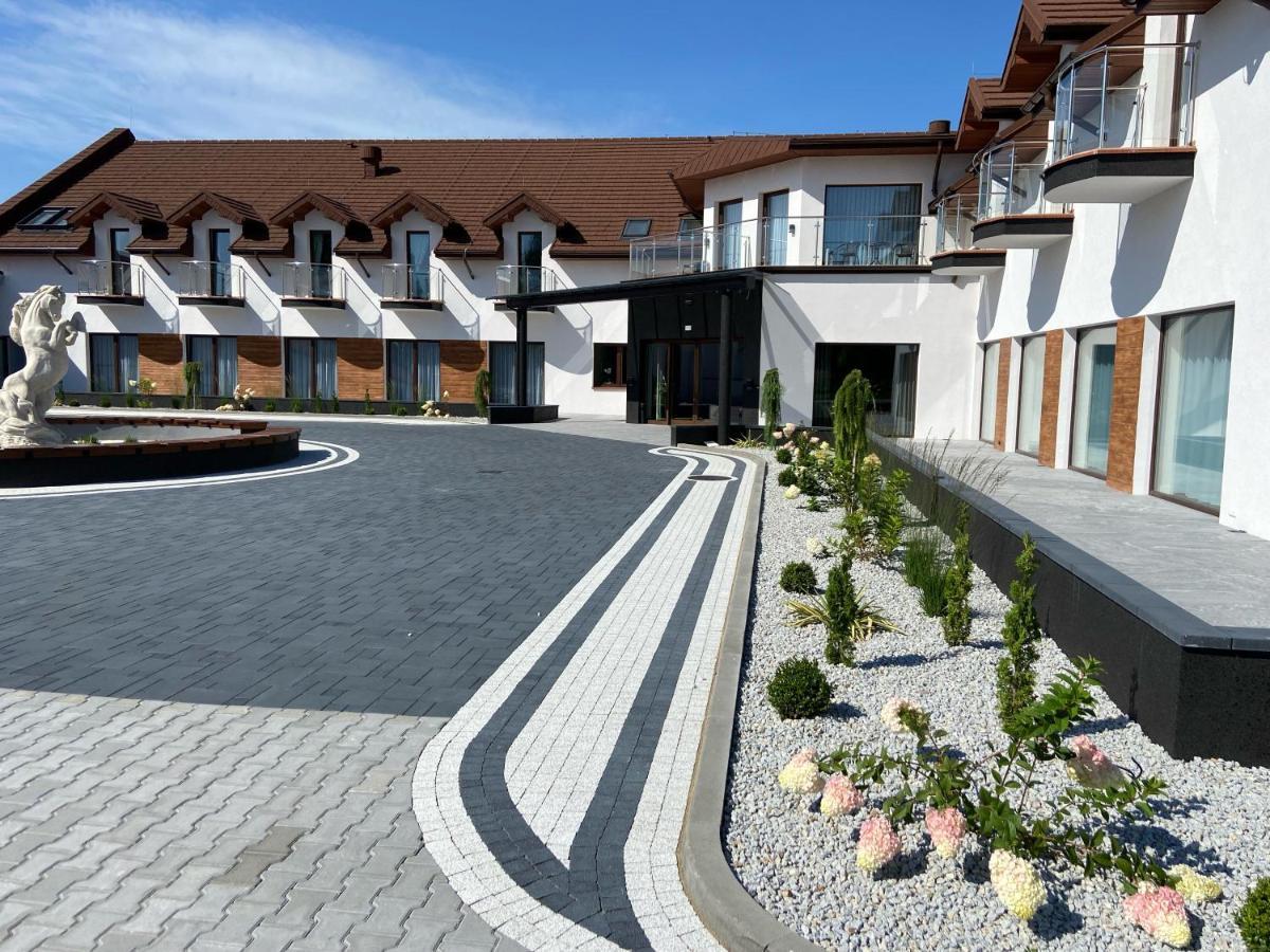 Hotel Sebory Przasnysz Eksteriør bilde